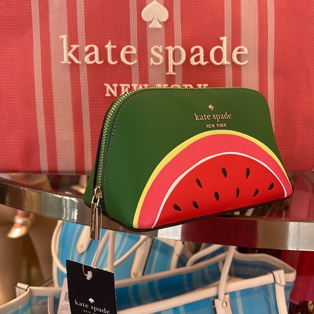 Kate Spade Watermelon Small Cosmetic Case
COLOR:
Multi
NWT - Picture 1 of 16
